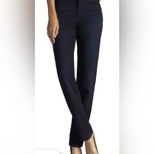 Lee Slim Straight Leg Pull on Jeans.